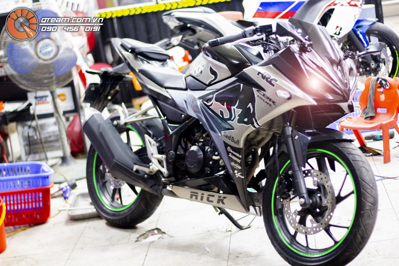 Tem trùm CBR150 Redbull đen xám bạc candy mờ cao cấp