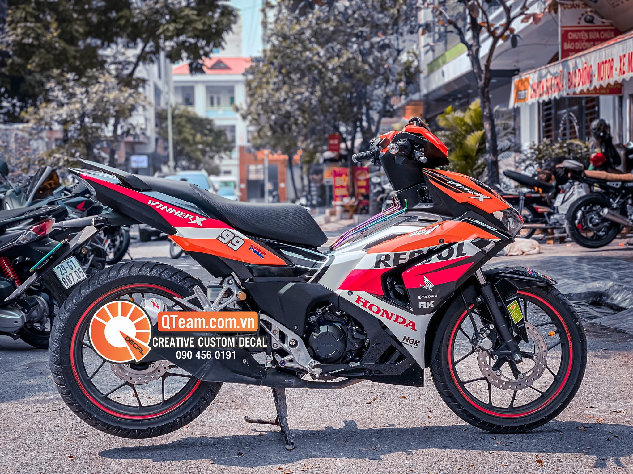 Tem trùm WinnerV3 REPSOL cam đen cao cấp