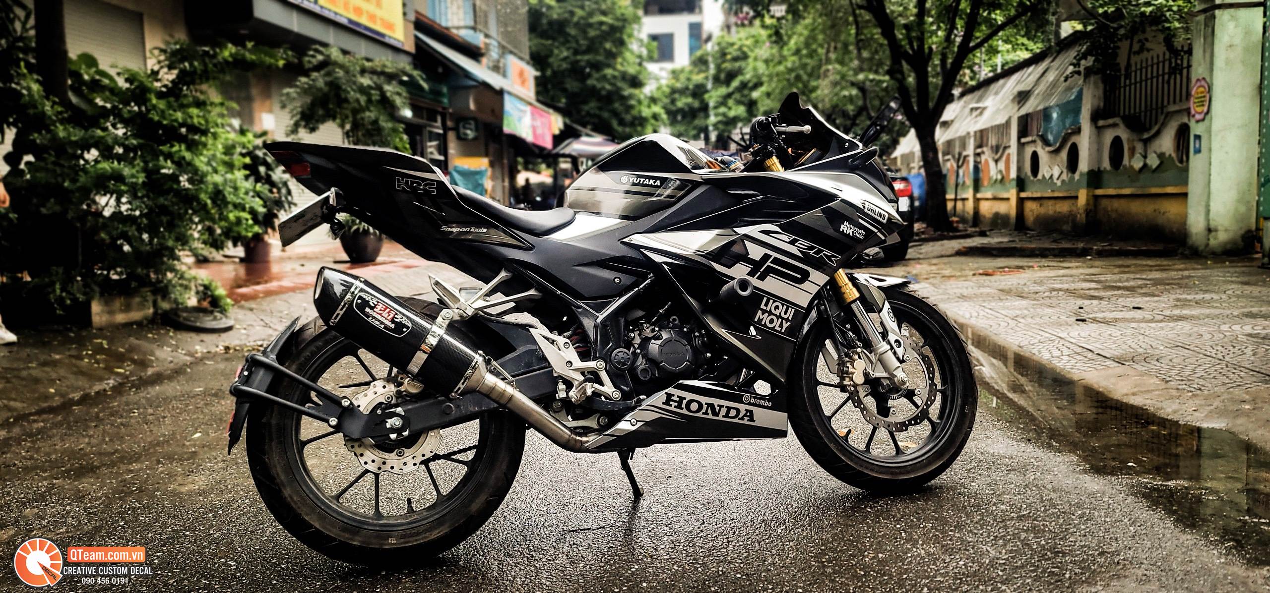 Tem trùm CBR150R Đen trắng thiết kế theo yêu cầu